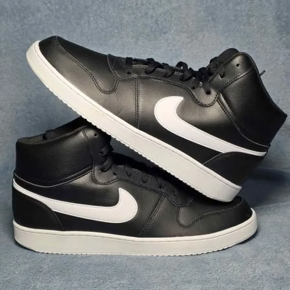 Nike new black